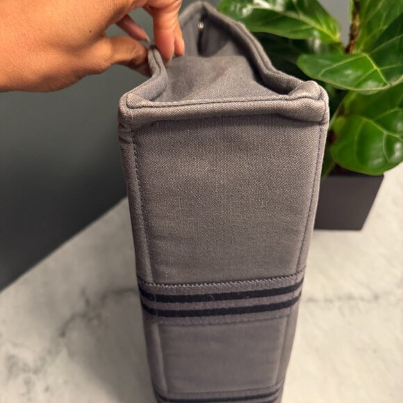 Hermès Fourre-Tout Canvas Tote MM – Medium - Picture 7 of 11